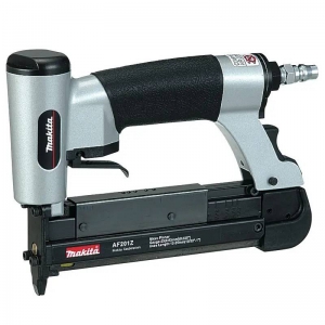 Máy bắn đinh dùng hơi Makita AF201Z