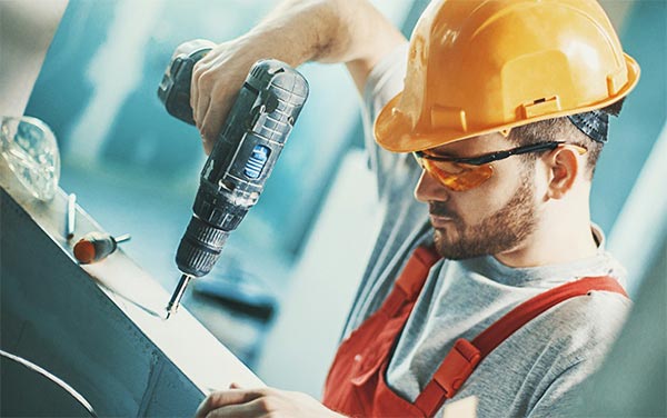 Chế độ khóa trục khoan là gì?