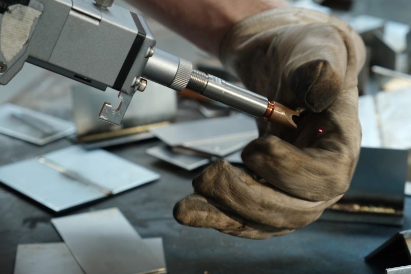 Những lỗi thường gặp khi sử dụng máy hàn laser và cách khắc phục?