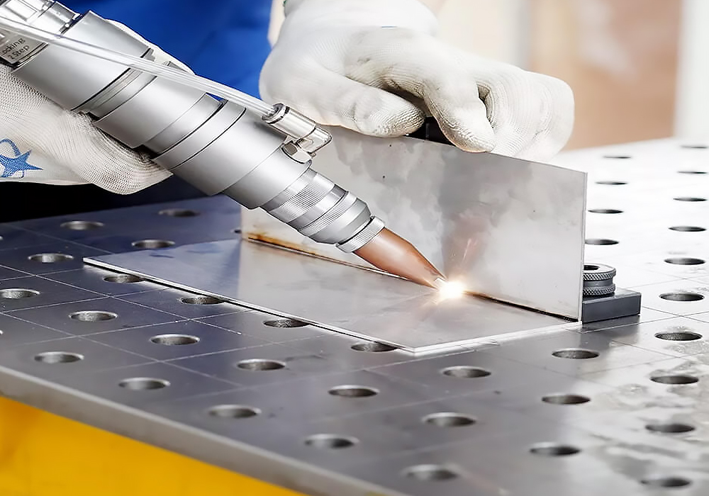 Máy hàn laser có cần bảo trì thường xuyên không?