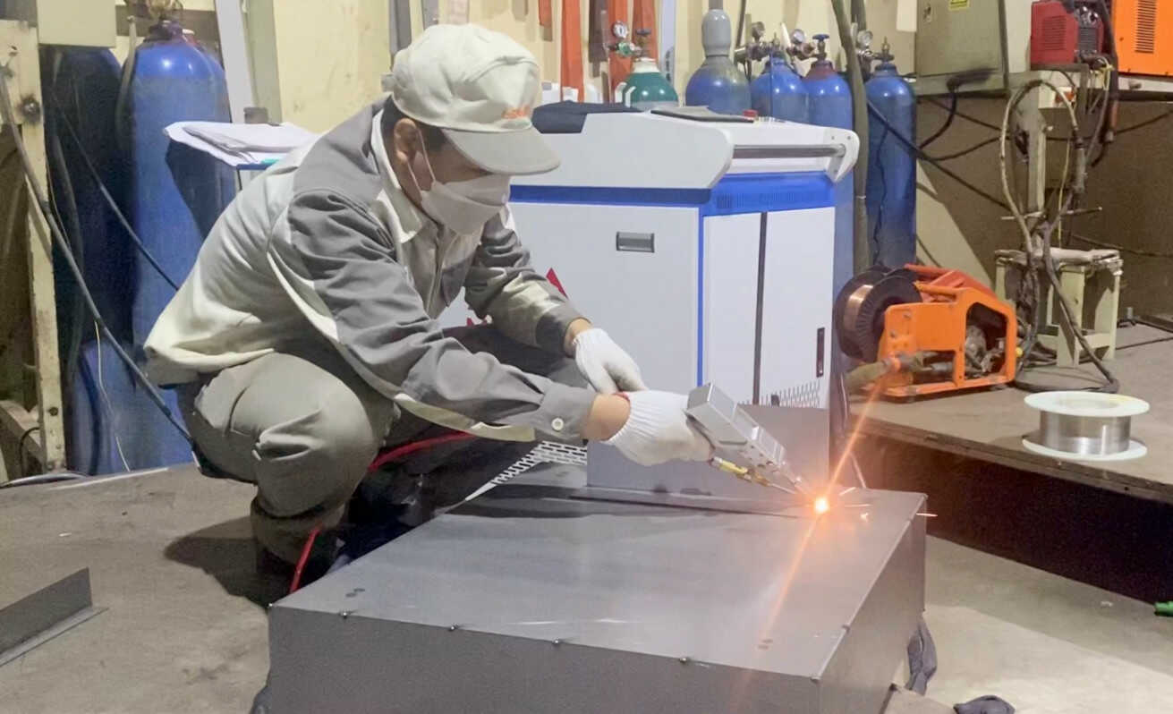 Hướng dẫn sử dụng máy hàn laser