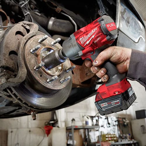 Sử Dụng Dụng Cụ Cầm Tay Pin Hãng Nào Chất Lượng?