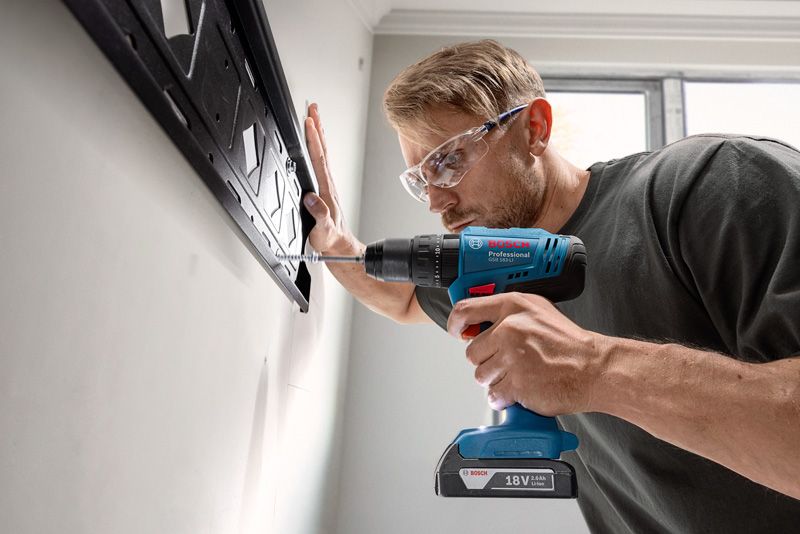Bosch có mấy dòng sản phẩm chính cho dụng cụ điện cầm tay?